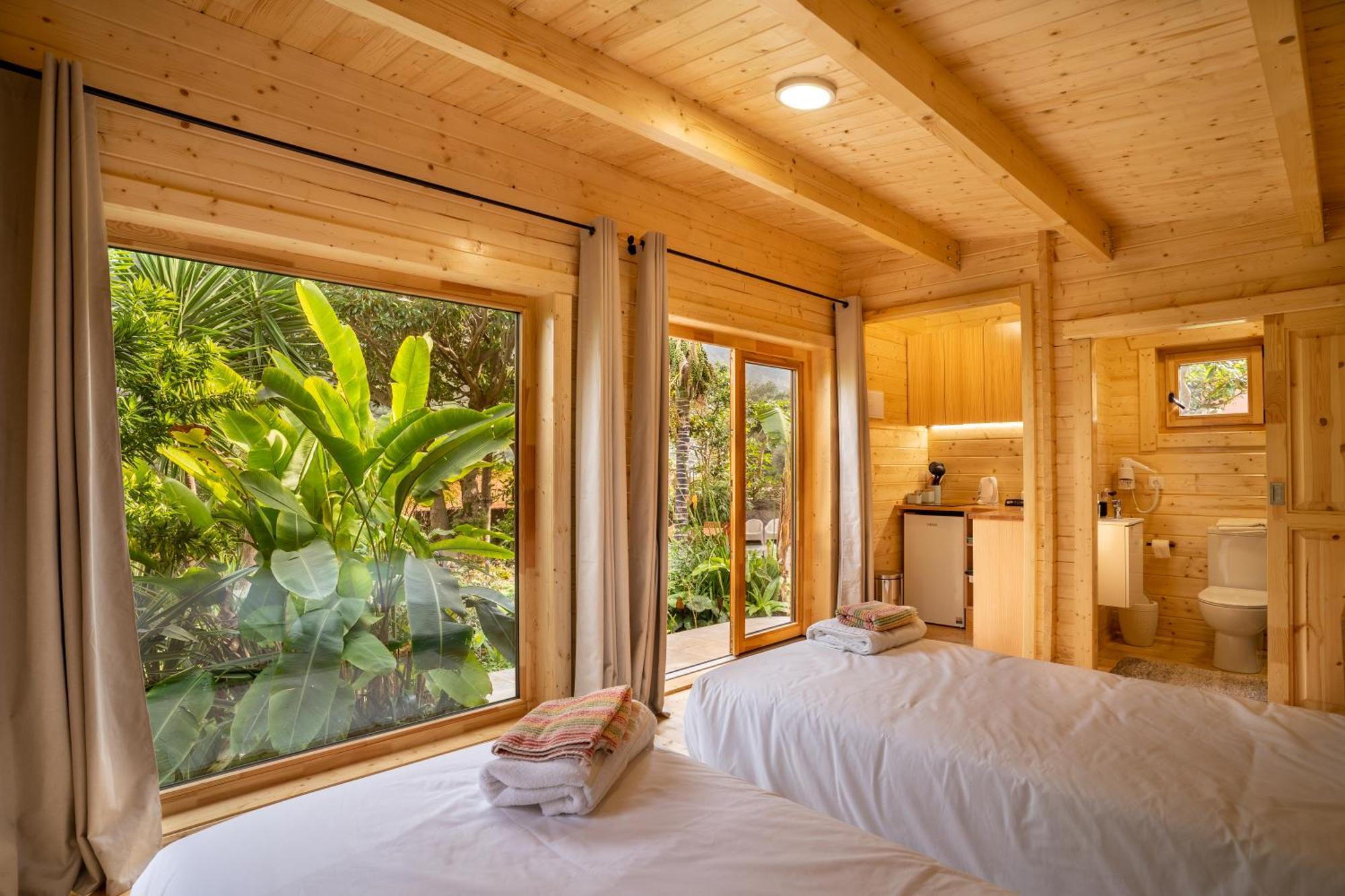 Madeira Surf Lodge เซาวิเซนเจ ภายนอก รูปภาพ