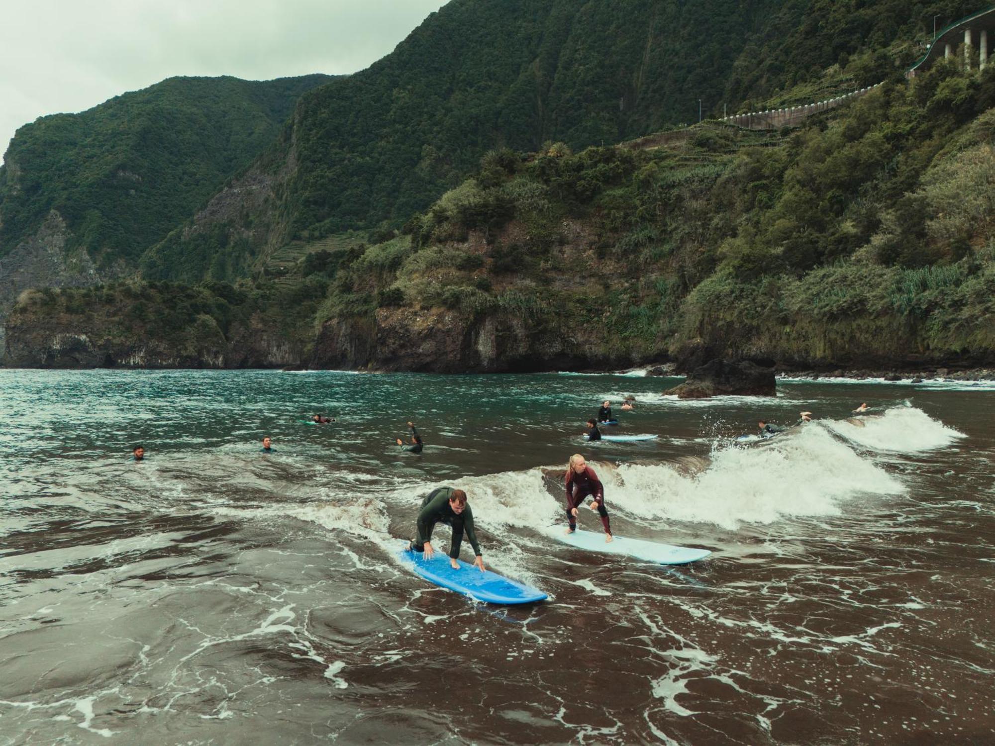 Madeira Surf Lodge เซาวิเซนเจ ภายนอก รูปภาพ